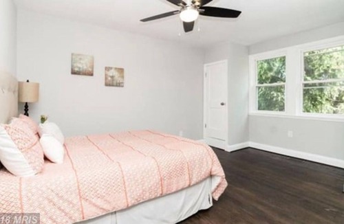 Ednor Gardens - Lakeside House | Modern, Close to City Life Townhome!