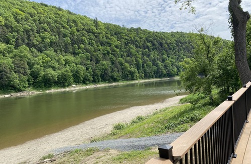 Camptown House | Modern Cottage on the Susquehanna River