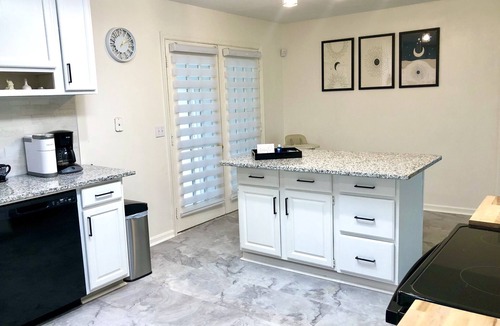 Seaford House | Modern Country Home with Pool and Game Room