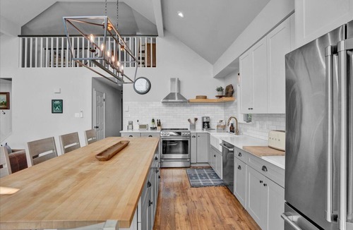 Pocono Lake Ski Chalet | Modern Direct Lakefront Home in the Poconos