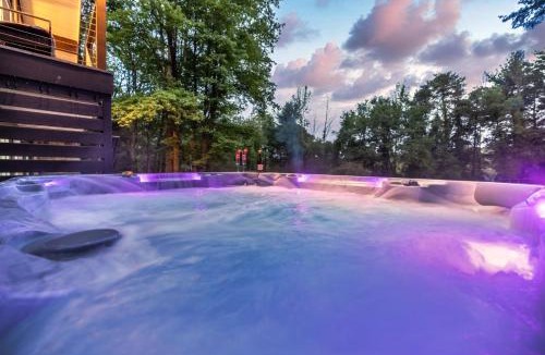 Cresco House | Modern Lodge on 6 acres - 15 mins to Camelback