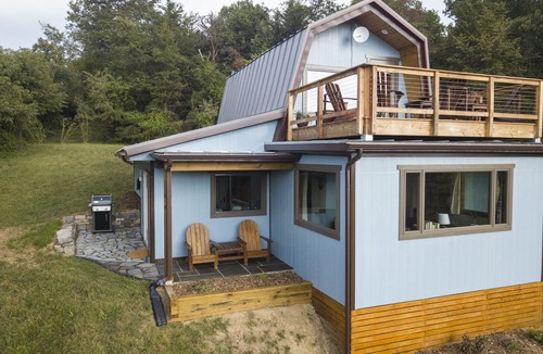 Luray House | Modern Mid Century Home + National Park Mountain Views + Shenandoah River