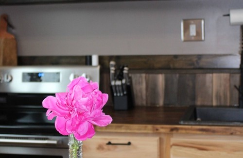 Marlinton Ski Chalet | Modern + Private Cabin in Marlinton, WiFi, single level, trail side! New 2025