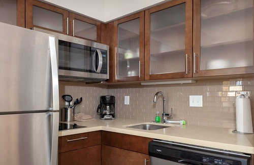 Gilbert Condo | Modern Suite in Phoenix Area | Outdoor Pool