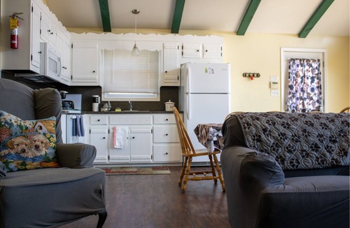 Sciota Ski Chalet | MOHAWK - Dog Lovers Fenced Yard Chalet