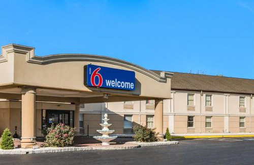 Levittown Hotel | Motel 6-Levittown, PA - Bensalem