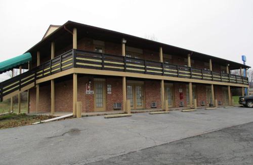Bernville Hotel | Motel 6-Shartlesville, PA