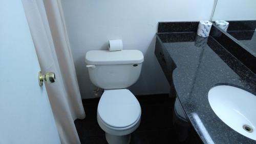 Neptune City Hotel | Motel 6-Tinton Falls, NJ
