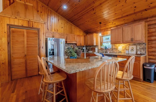 Ironto Cabin | Mount Tabor Hideaway