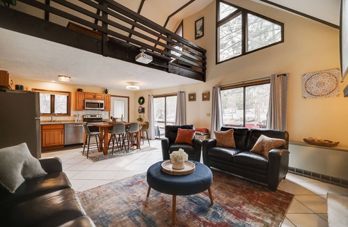 Hamlin House | Mountain Chalet Retreat 4 bedrooms,3 baths,hot tub, sauna, game room, firepit