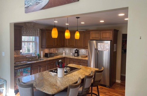 Villas House | Mountain House at the Beach! Dog Friendly, Short Walk to the Beach.