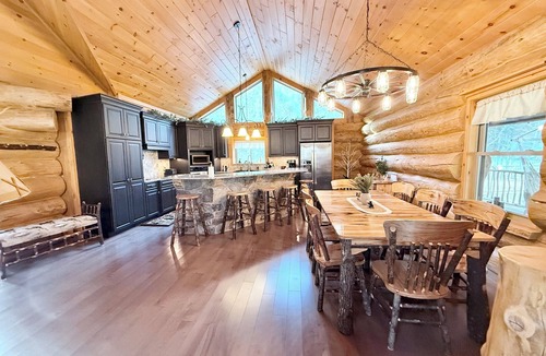 Mattawana Cabin | Mountain lodge in central PA, with Wi-Fi, a heated pool and hot tub.