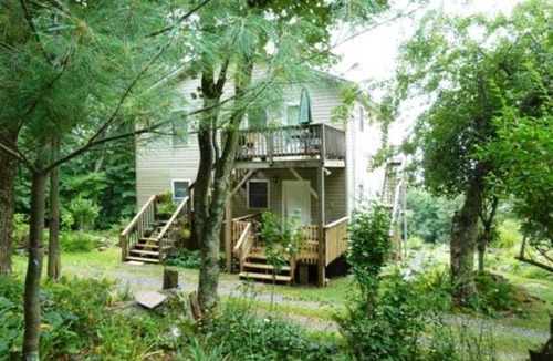 Stanley Apartment | Mountain Roots Lodging