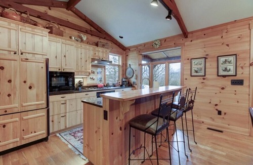 Hot Springs House | Mountain Top Lodge with Incredible Views