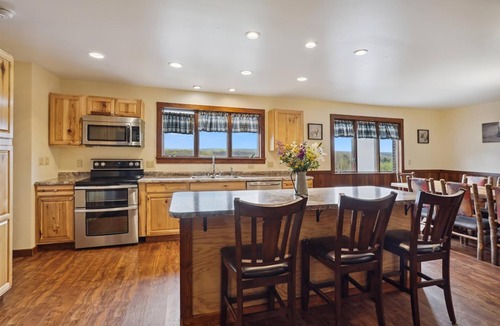 Farmington Cabin | Mountain View Lodge | 9BR, 3BA, Pool, Hot Tub, Amazing Views!