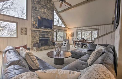 Nellysford House | Mountaintop Wintergreen Resort Home with Deck, Views