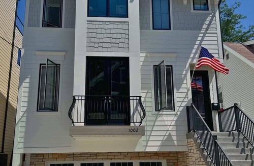 Mount Adams House | Mt Adams Adventure Su