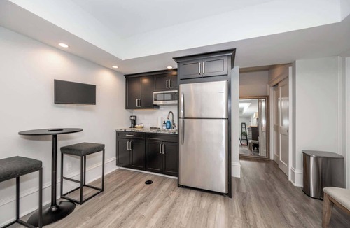 Mount Adams Apartment | Mt. Adams Nest Studio for 2
