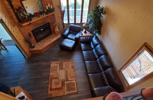 Lake Harmony House | Mt Retreat at Big Boulder with amazing bar and game room