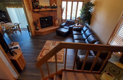 Lake Harmony House | Mt Retreat at Big Boulder with amazing bar and game room