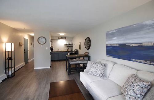 Fairborn Apartment | Mustang Maple, Condo,Fairborn, MINUTES to WPAFB & WSU, Fast Wifi