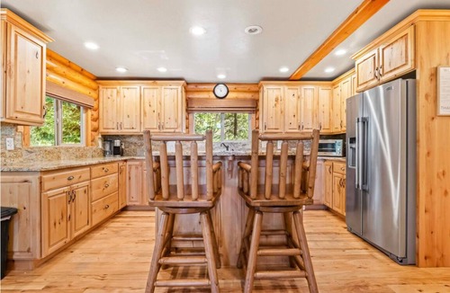 McCall Cabin | Nature's Delight, Family-Friendly Cabin w/ Private