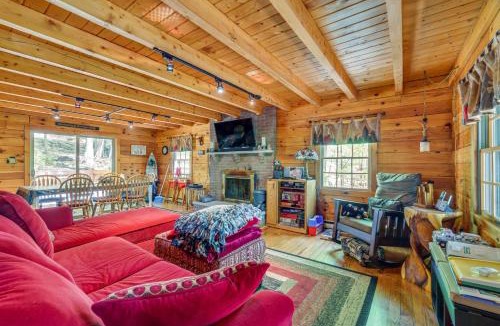 Bushkill House | Near Bushkill Falls Pocono Mountains Cabin!