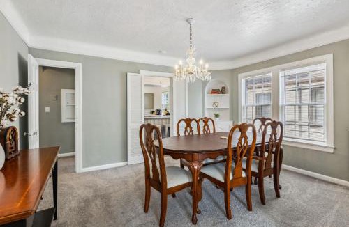 Shaker Heights Apartment | Near CLE Clinic UH & Case Western