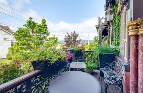 Scranton House | Near Downtown Scranton Getaway with Patio