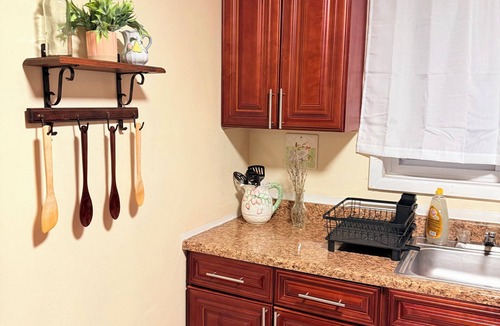 Clifton Apartment | Near MetLife/American Dream + Free Parking Incl.