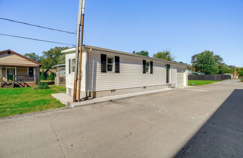 Prestonsburg House | Near Scenic Parks: Convenient Home in Prestonsburg