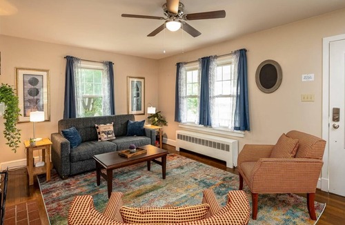 Maurertown House | Near Vineyard & Distillery - Muse of Maurertown