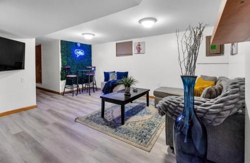 Hopelawn House | Nest Away near EWR 2 Queen Beds