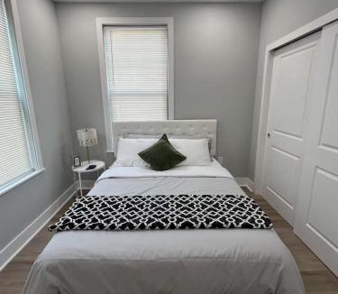 Passyunk Square Apartment | New 1BR Walk to Pats & Genos