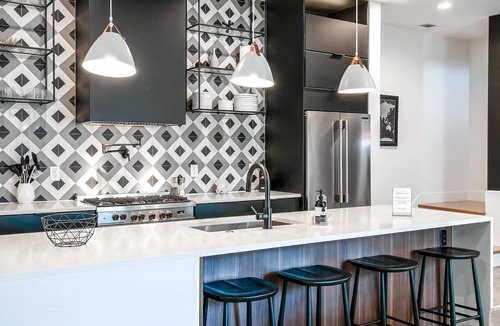 Edgehill House | NEW 24 Guests 2 Rooftop Decks Near Downtown