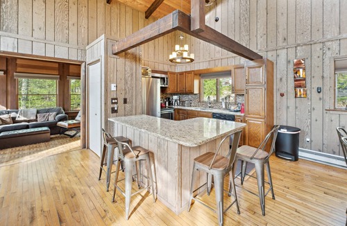 Bushkill Ski Chalet | NEW! Charming Porter House in the heart of the Poconos