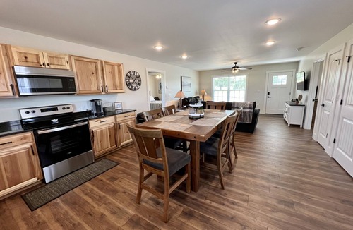 Nancy House | NEW CONSTRUCTION. The Cumberland Cottage. 1.3 miles to Lees Ford Marina/Ramp