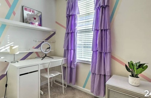 Summit Station House | NEW Elegant Home w/ Themed Rooms