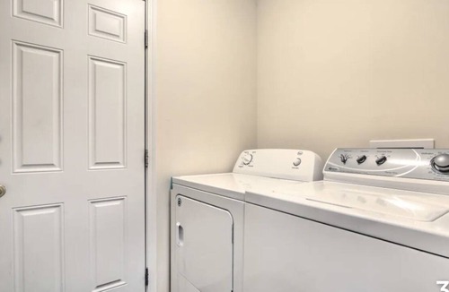 Summit Station House | NEW Elegant Home w/ Themed Rooms