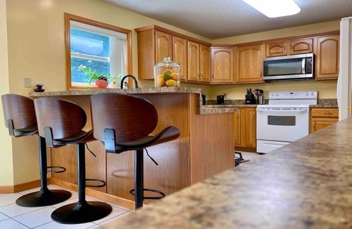 Tobyhanna House | NEW !Exquisite Poconos kids friendly gateway!