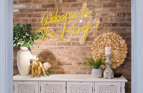 Manchester House | NEW! High-end Manchester Home w/a hot tub
