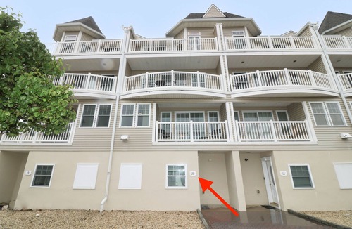 Seaside Heights House | New Listing! Beautiful 2000 Square Foot Multi-Level Townhome. 1 BLOCK FROM BEACH