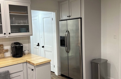 Ephrata Apartment | New! Lux 1BR APT at Square in Downtown Ephrata with WiFi, Mini Splits