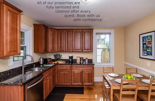 Bryn Mawr House | NEW-Luxury: Mainline Train, Colleges, Hospital