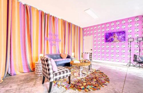 Katie Hill Neighborhood House | NEW Nash Eras - Rooftop Decks with Hot Tub - 15 Beds