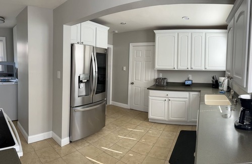 Phoenixville House | NEW! Spacious 3 br single/off steet parking, XBOX, Arcade, Ping Pong
