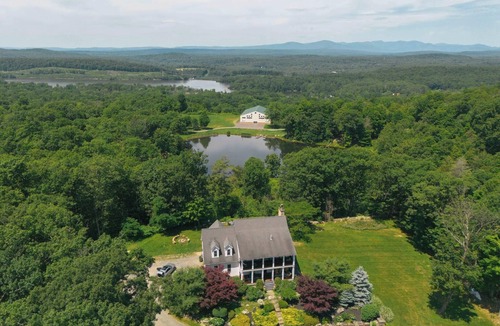 Ulster Park House | NEW Spectacular Views & Private space on a Scenic Mountain 40ft Salt Water Pool