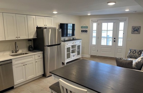 Wildwood Crest Condo | Newly furnished oceanfront condo!