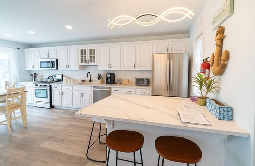 Ortley Beach House | Newly re-done Great Location: 3-Bdrm 2.5-Bthrm