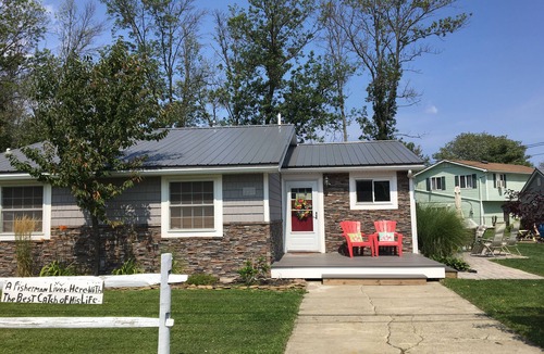 Lake Erie Beach Cottage | Newly remodeled Angola/Point Breeze, NY cottage on Lake Erie